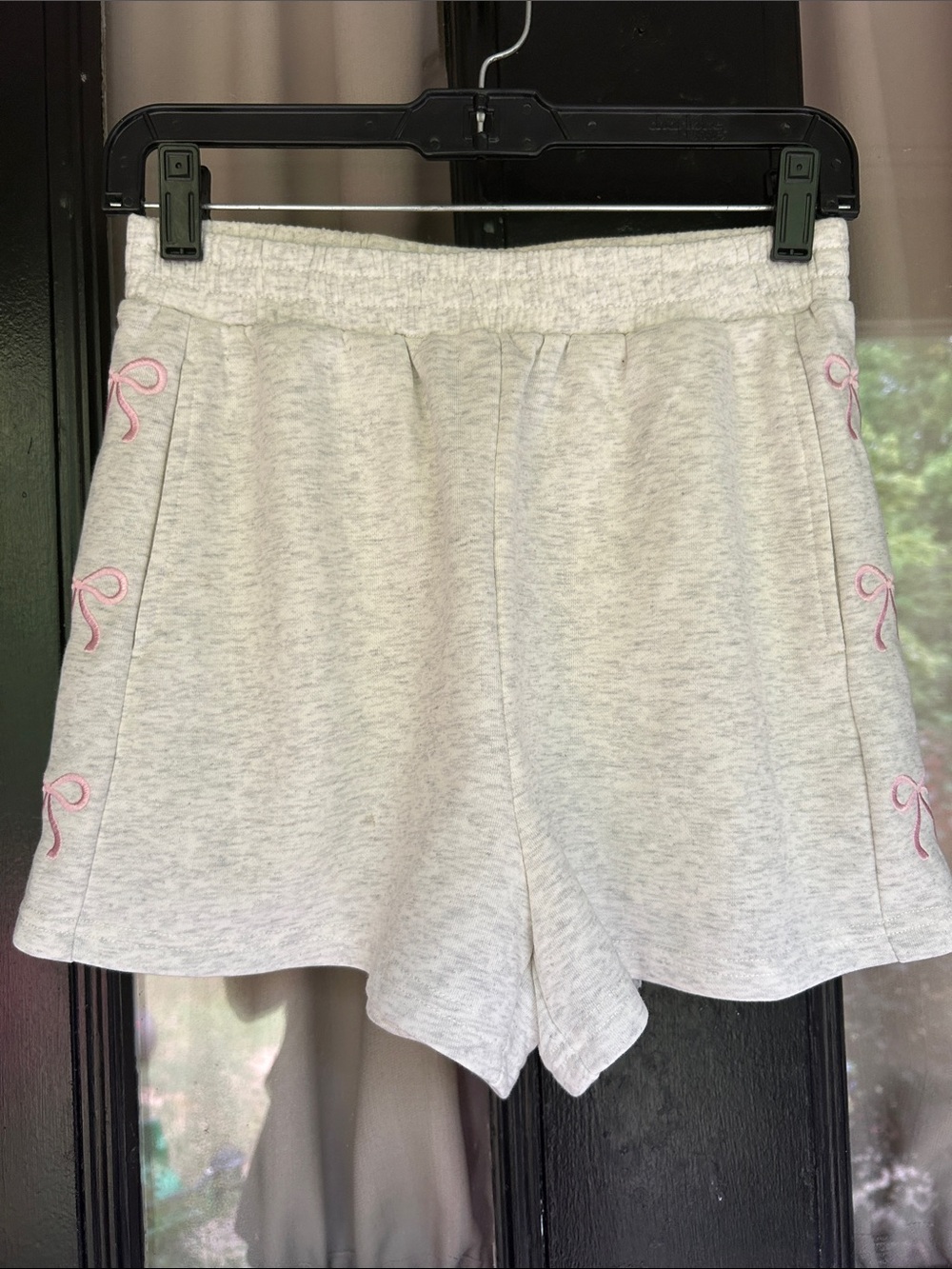 Main Strip Light Gray Knit Shorts with Pink Bow Trim